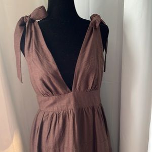 HOUSE OF HARLOW BROWN DEEP V-NECK SHOULDER TIE MIDI DRESS NWT SIZE S